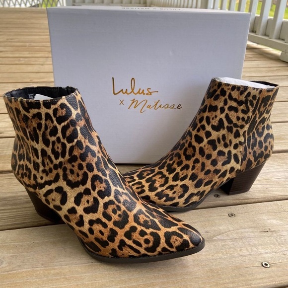 Lulus Classic Leopard Print Pointed Ankle Booties - Picture 14 of 14
